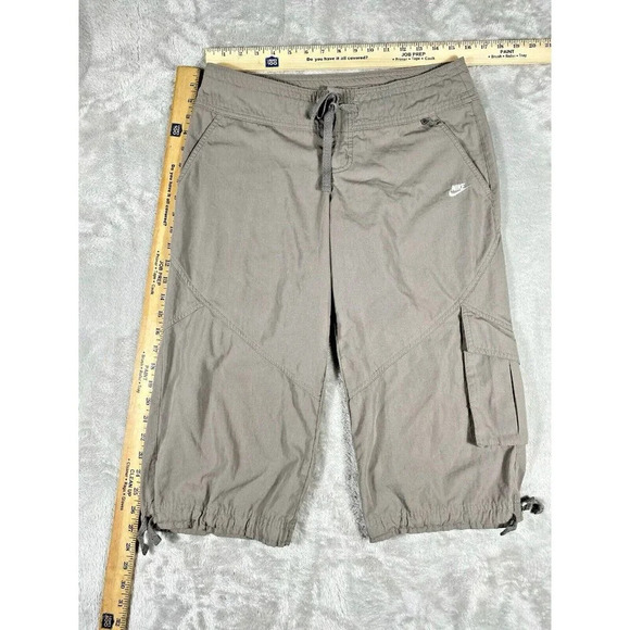 Nike S Cargo Capri Crop Hiking Pants Gray Adjustable Hem Pockets Woven - Picture 8 of 10
